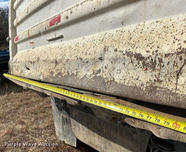 image for item LK9657 1990 Freightliner FLD dump truck