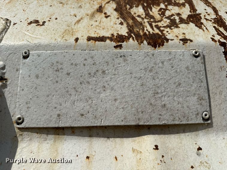 image for item LK9657 1990 Freightliner FLD dump truck