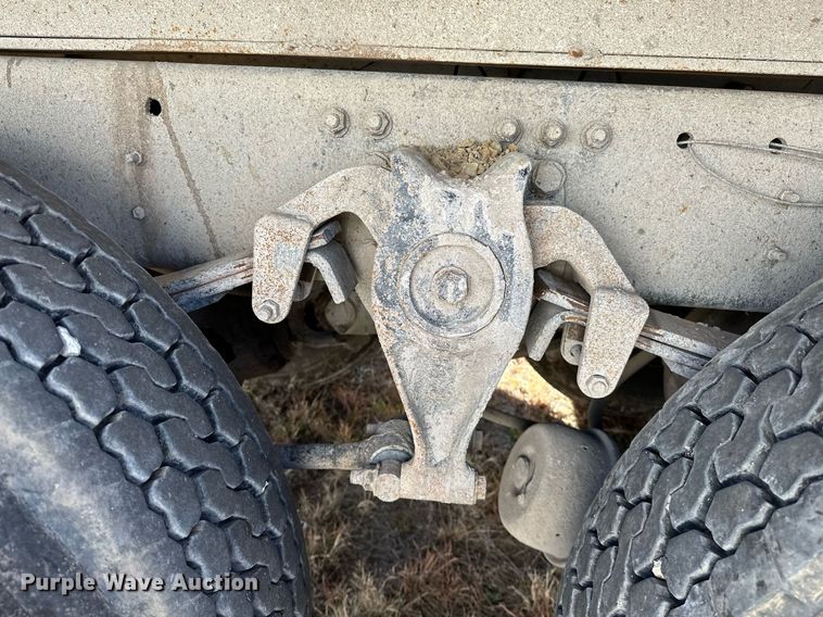 image for item LK9657 1990 Freightliner FLD dump truck