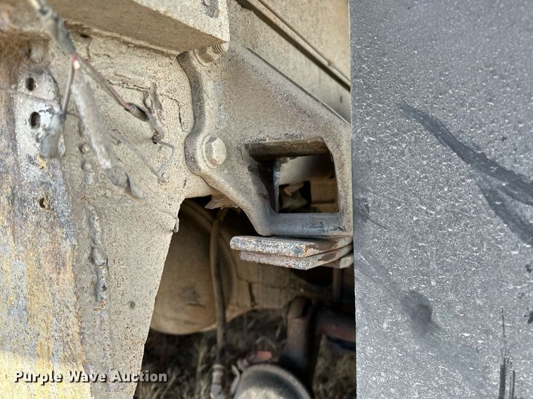 image for item LK9657 1990 Freightliner FLD dump truck