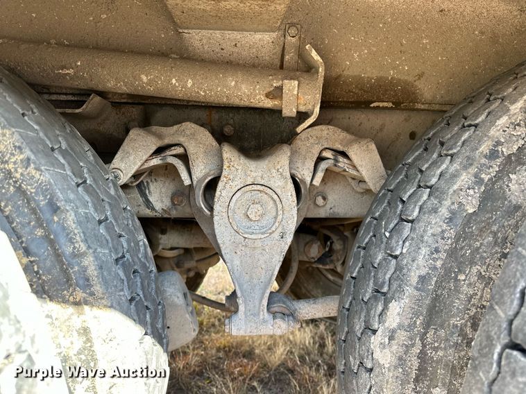 image for item LK9657 1990 Freightliner FLD dump truck