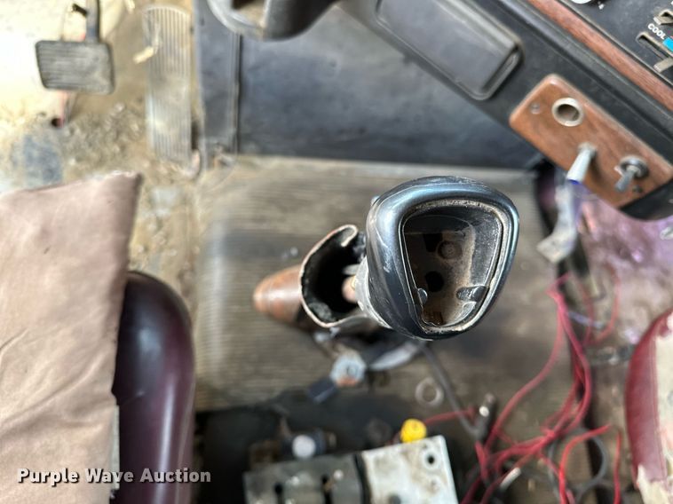 image for item LK9657 1990 Freightliner FLD dump truck