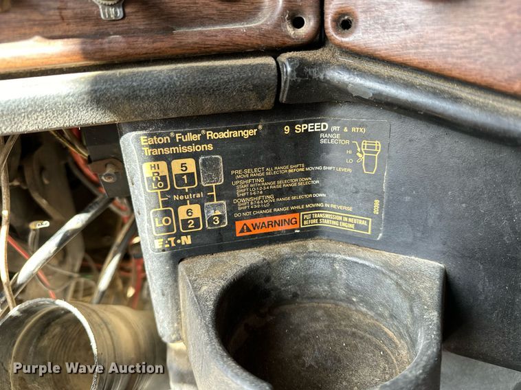 image for item LK9657 1990 Freightliner FLD dump truck