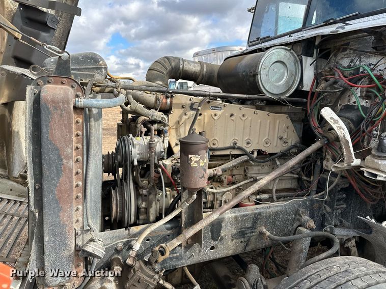 image for item LK9657 1990 Freightliner FLD dump truck