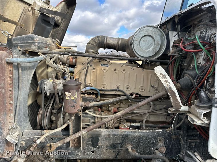 image for item LK9657 1990 Freightliner FLD dump truck