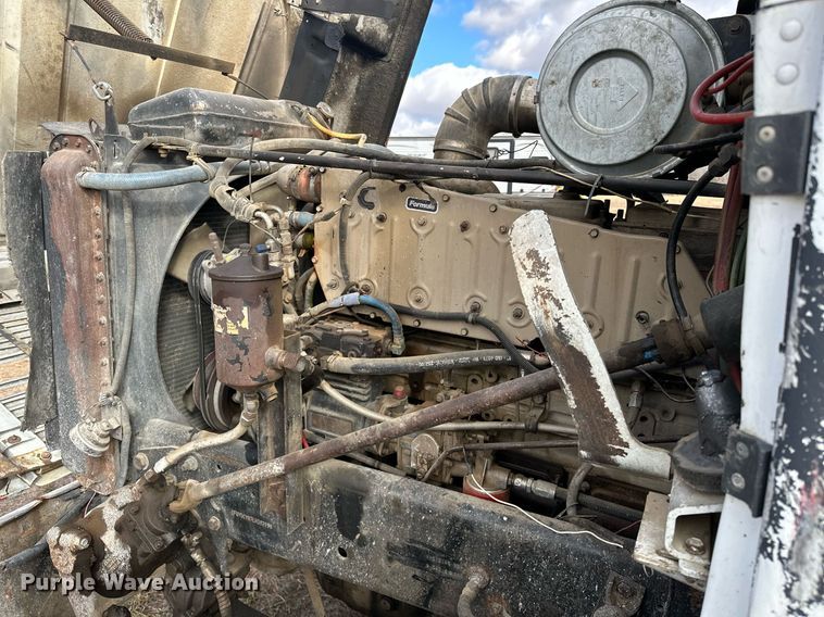 image for item LK9657 1990 Freightliner FLD dump truck