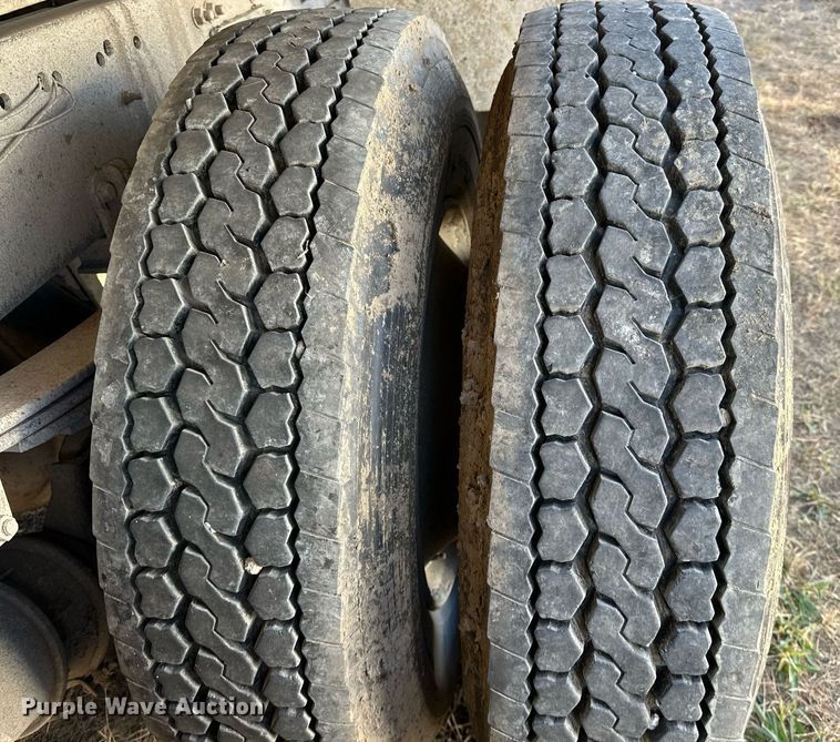 image for item LK9657 1990 Freightliner FLD dump truck