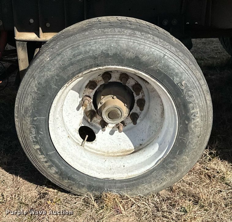 image for item LK9657 1990 Freightliner FLD dump truck