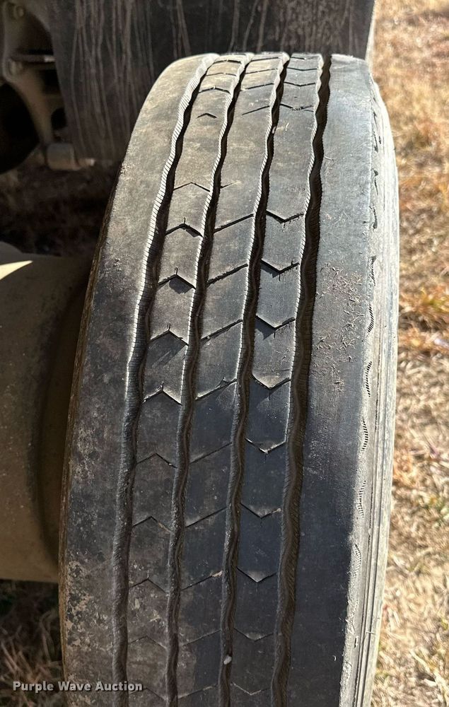 image for item LK9657 1990 Freightliner FLD dump truck