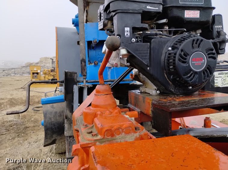 image for item LN9914 Cedarapids radial stacking conveyor