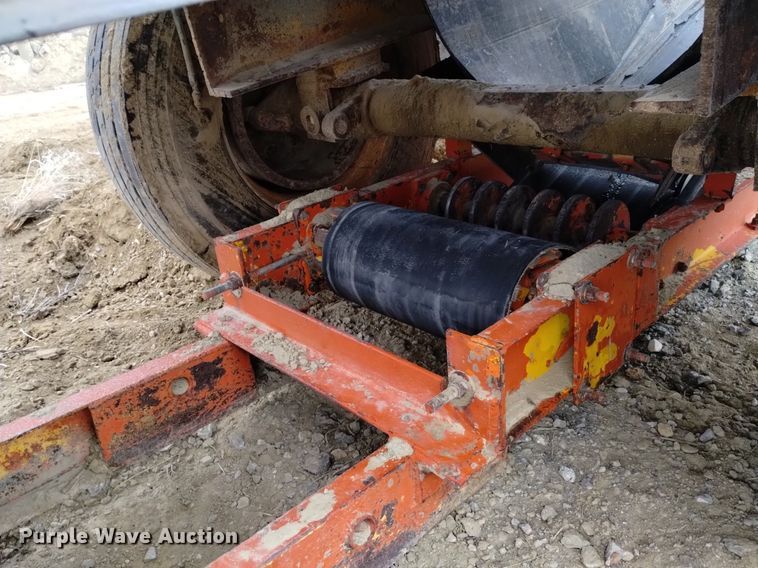 image for item LN9914 Cedarapids radial stacking conveyor