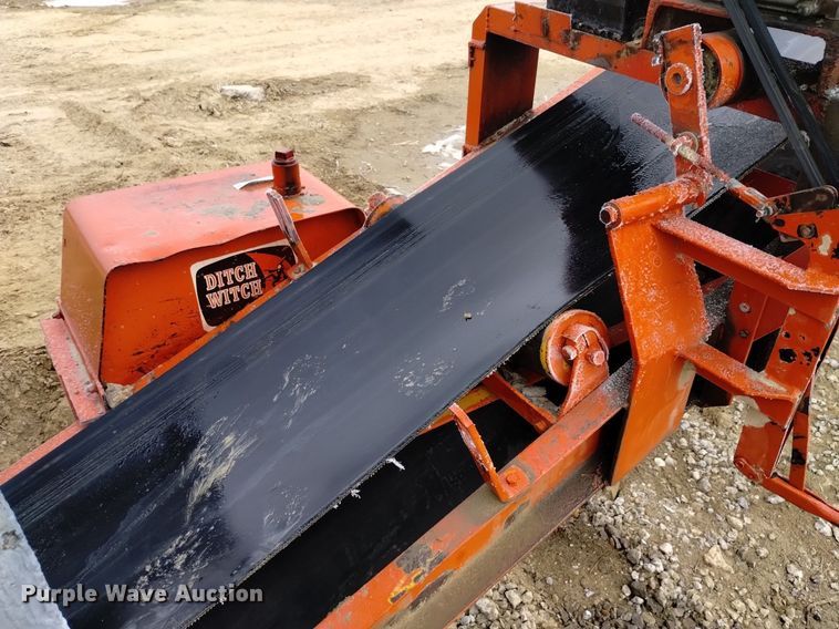 image for item LN9914 Cedarapids radial stacking conveyor