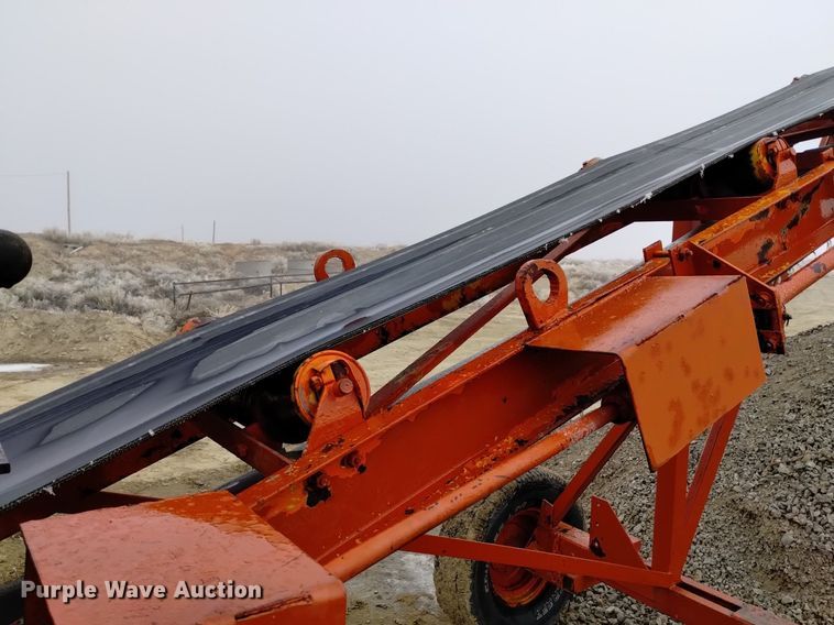 image for item LN9914 Cedarapids radial stacking conveyor