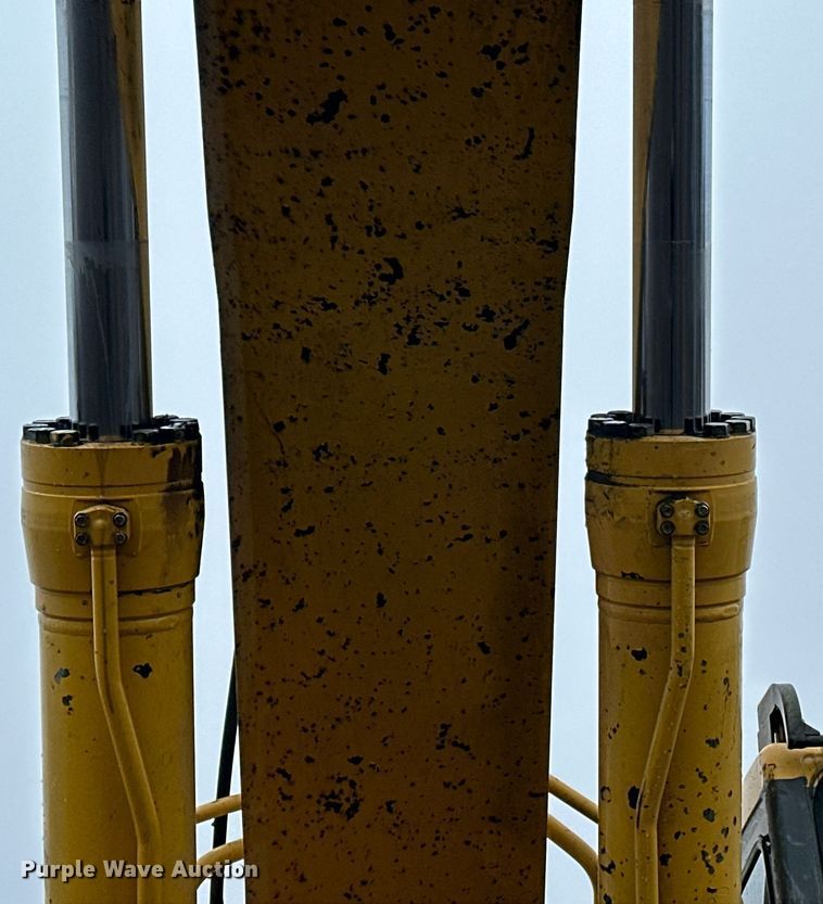 image for item LO9478 2000 Komatsu  PC600LC-6 excavator