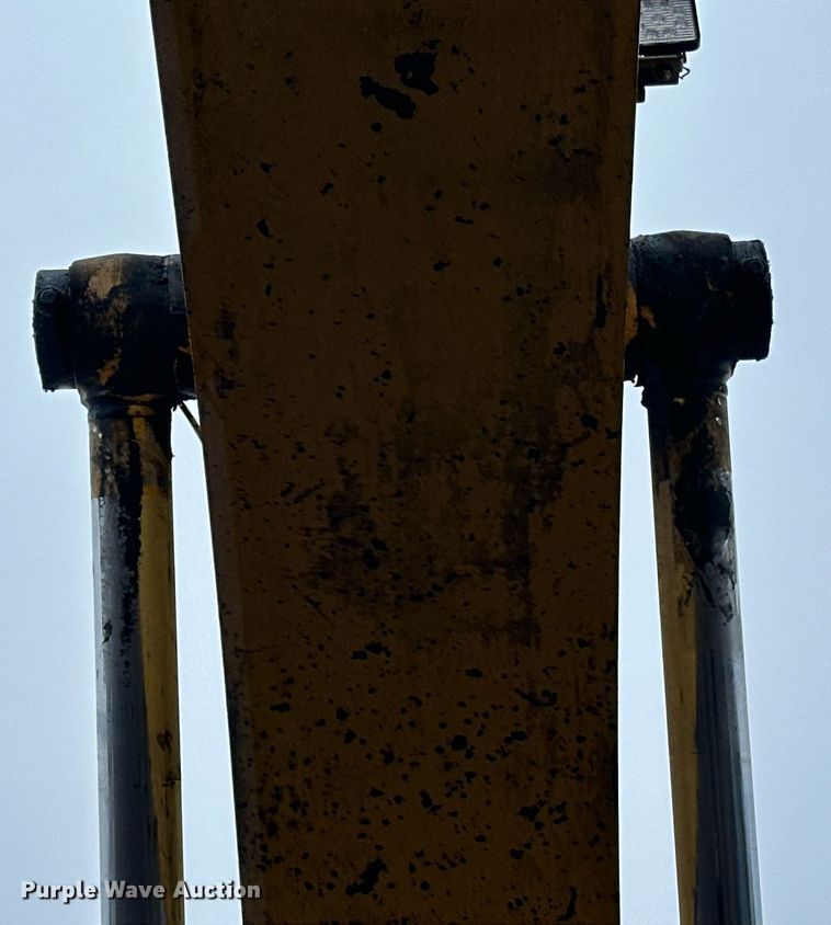 image for item LO9478 2000 Komatsu  PC600LC-6 excavator