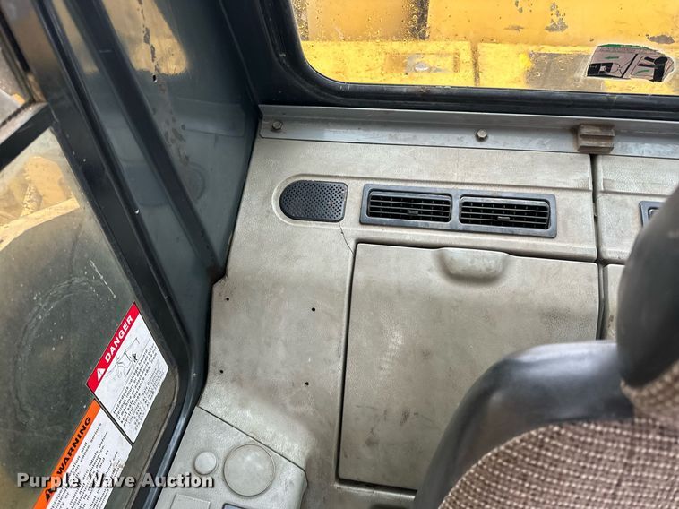 image for item LO9478 2000 Komatsu  PC600LC-6 excavator