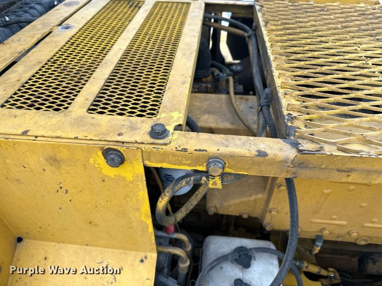 image for item LO9478 2000 Komatsu  PC600LC-6 excavator