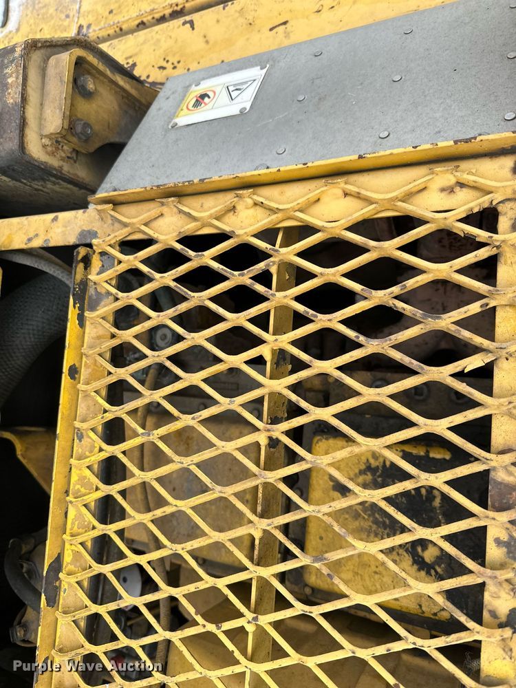 image for item LO9478 2000 Komatsu  PC600LC-6 excavator