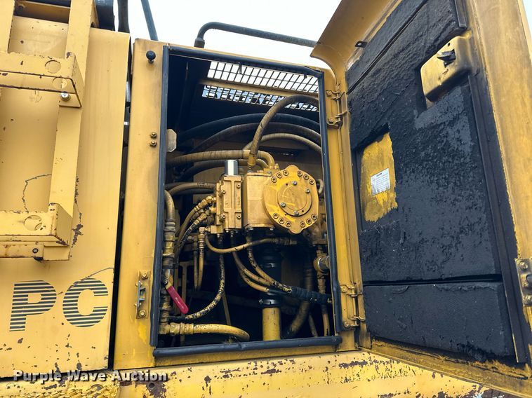 image for item LO9478 2000 Komatsu  PC600LC-6 excavator