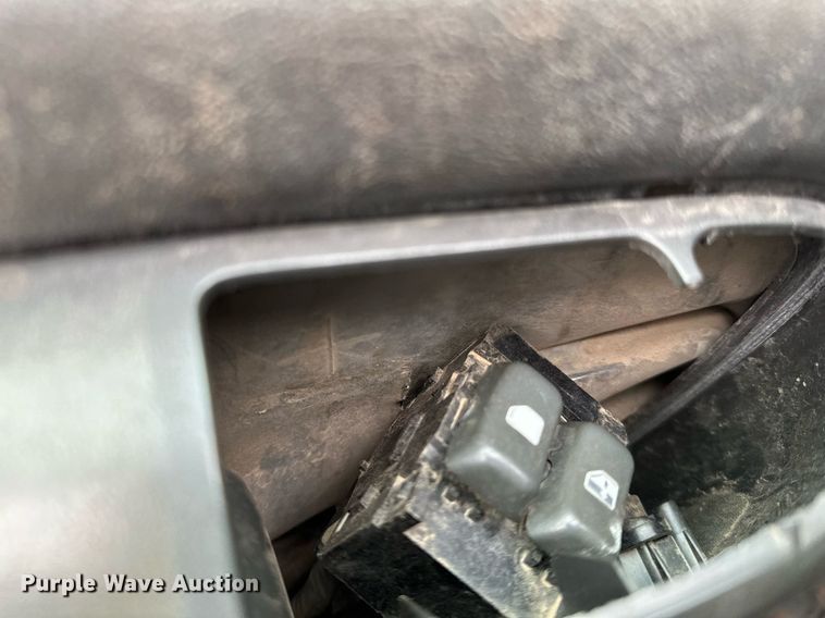 image for item LO9481 2007 GMC Kodiak dump flatbed truck