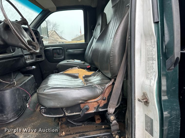 image for item LO9481 2007 GMC Kodiak dump flatbed truck