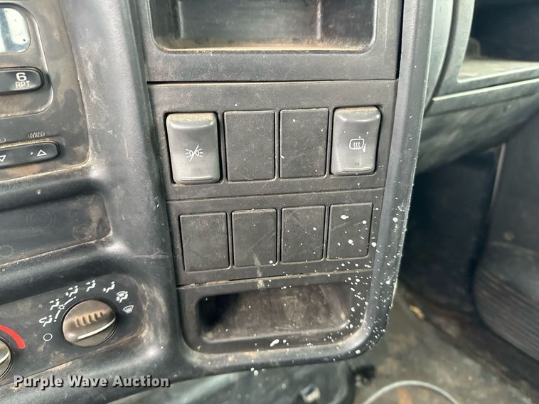 image for item LO9481 2007 GMC Kodiak dump flatbed truck