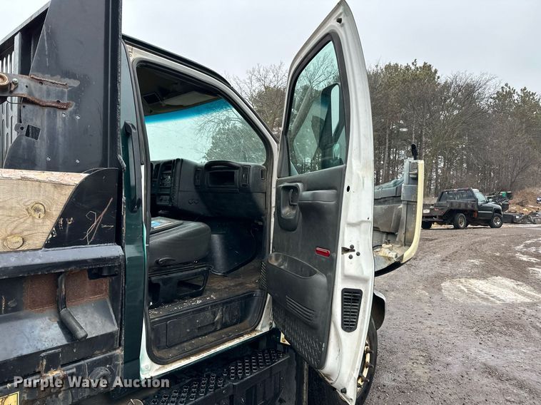 image for item LO9481 2007 GMC Kodiak dump flatbed truck