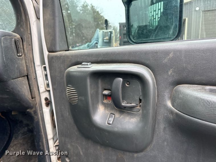 image for item LO9481 2007 GMC Kodiak dump flatbed truck