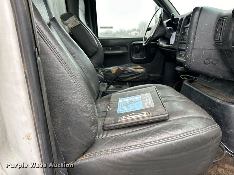 image for item LO9481 2007 GMC Kodiak dump flatbed truck