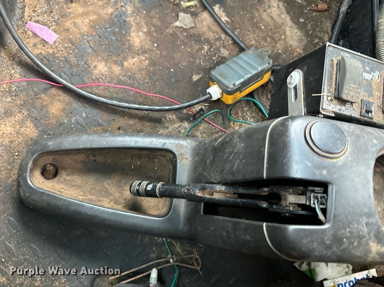 image for item LO9481 2007 GMC Kodiak dump flatbed truck