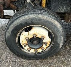 image for item LO9481 2007 GMC Kodiak dump flatbed truck