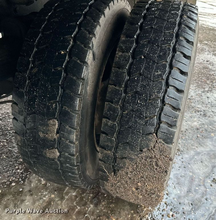 image for item LO9481 2007 GMC Kodiak dump flatbed truck