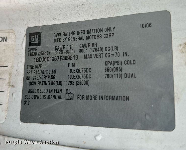 image for item LO9481 2007 GMC Kodiak dump flatbed truck