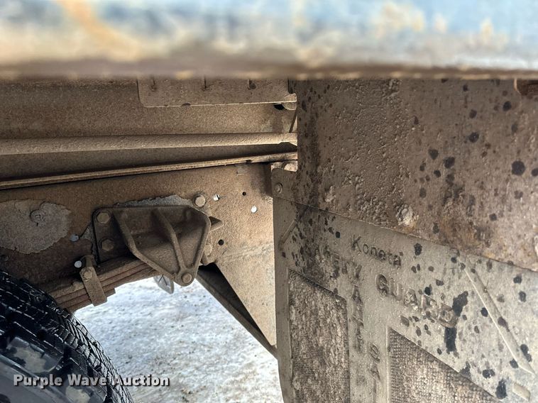 image for item LO9482 2003 International  4300 dump flatbed truck