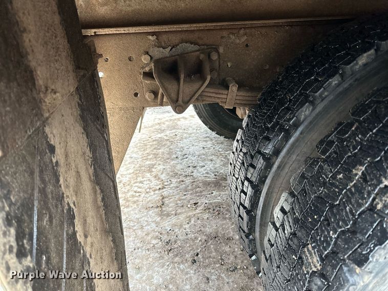 image for item LO9482 2003 International  4300 dump flatbed truck