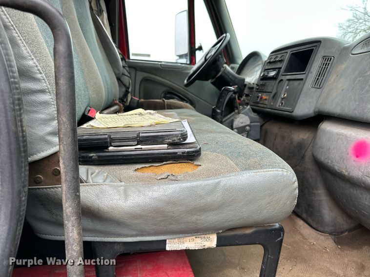 image for item LO9482 2003 International  4300 dump flatbed truck