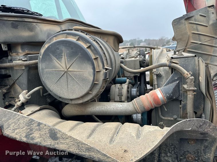 image for item LO9482 2003 International  4300 dump flatbed truck