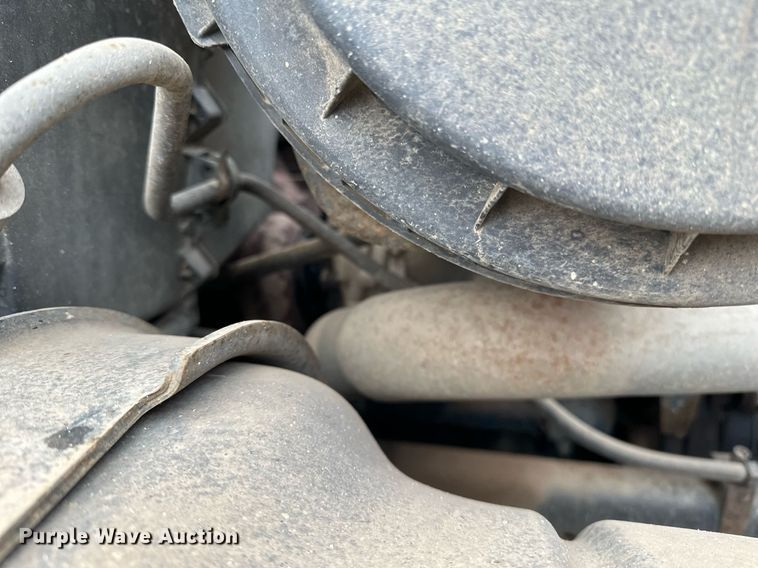 image for item LO9482 2003 International  4300 dump flatbed truck