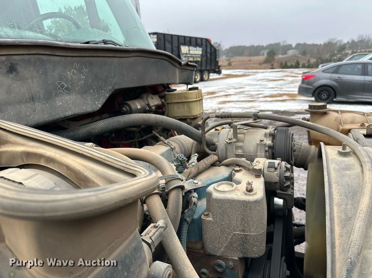 image for item LO9482 2003 International  4300 dump flatbed truck