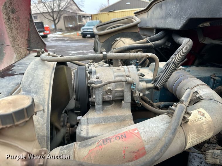 image for item LO9482 2003 International  4300 dump flatbed truck