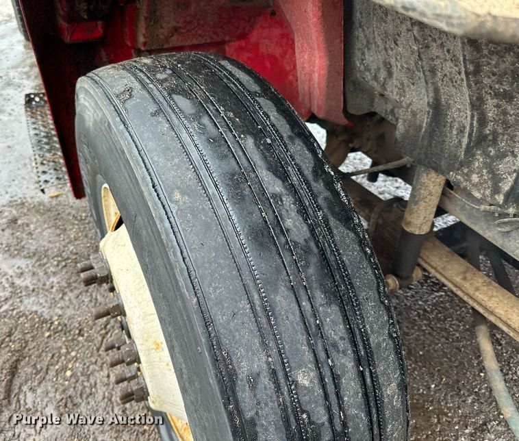 image for item LO9482 2003 International  4300 dump flatbed truck