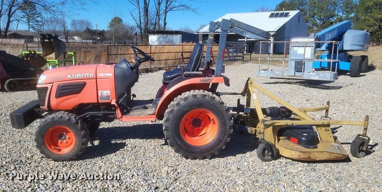 image for item MI9924 Kubota B2320 MFWD tractor