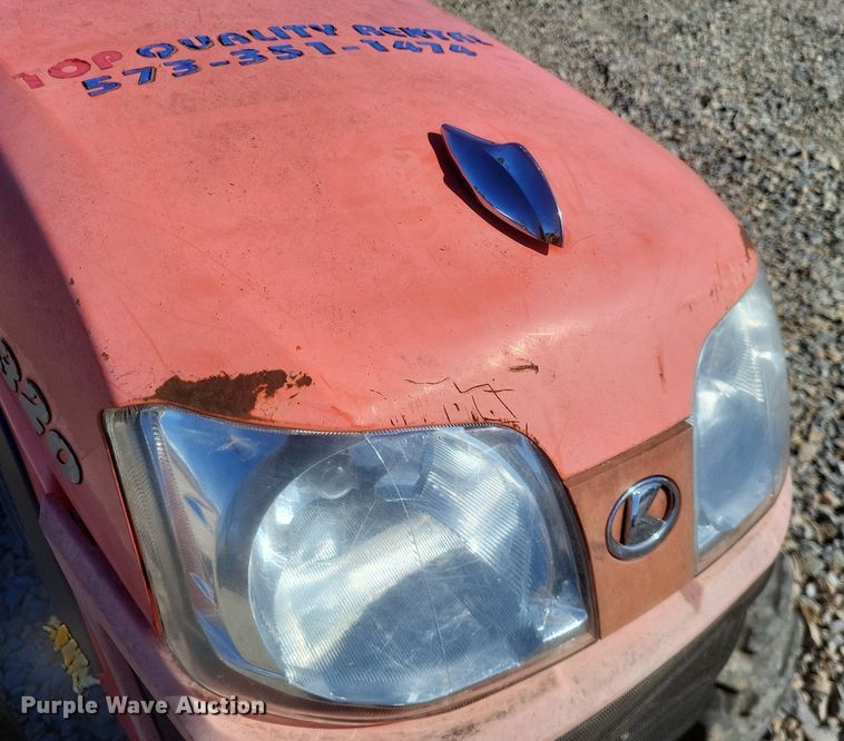 image for item MI9924 Kubota B2320 MFWD tractor