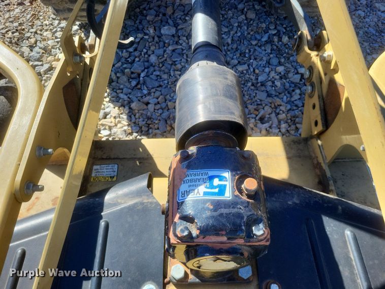 image for item MI9924 Kubota B2320 MFWD tractor