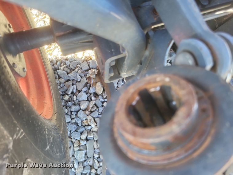 image for item MI9924 Kubota B2320 MFWD tractor