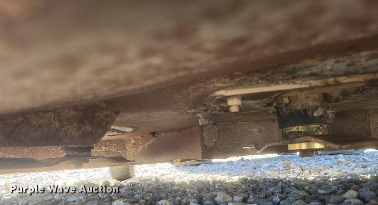 image for item MI9924 Kubota B2320 MFWD tractor