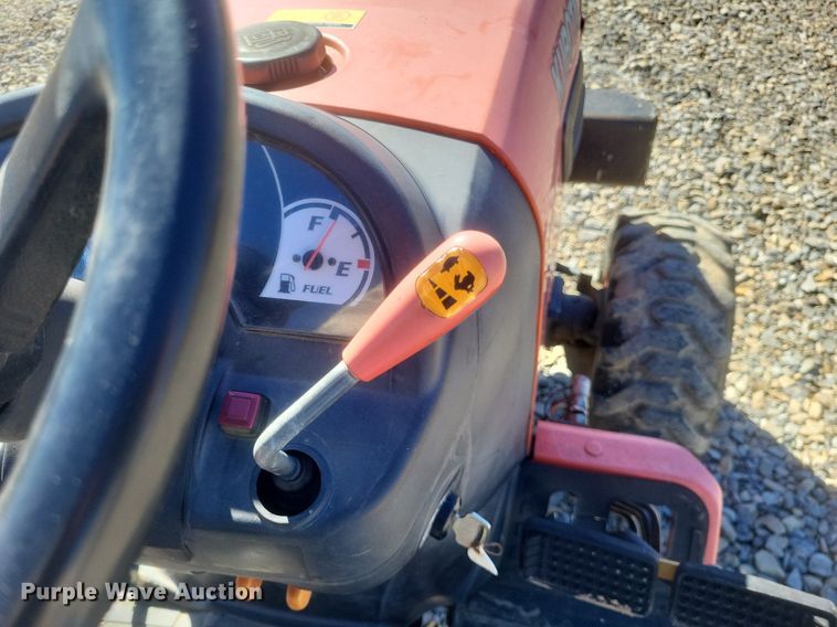 image for item MI9924 Kubota B2320 MFWD tractor