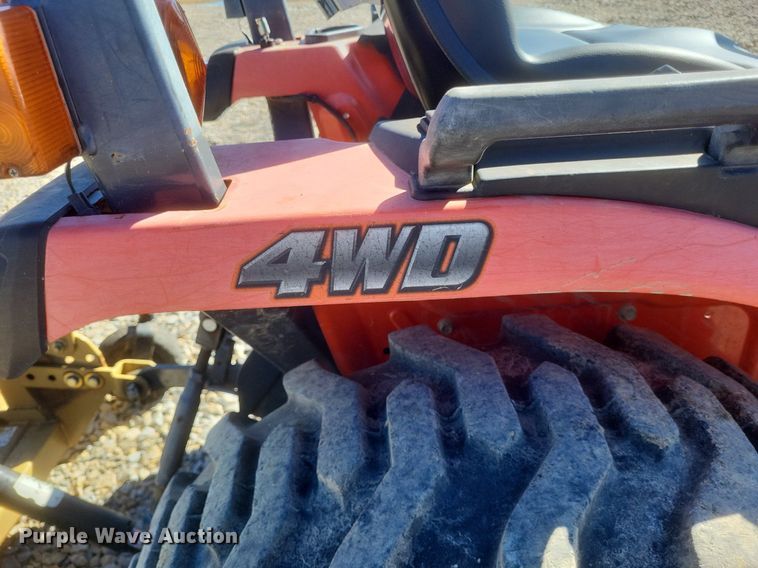 image for item MI9924 Kubota B2320 MFWD tractor