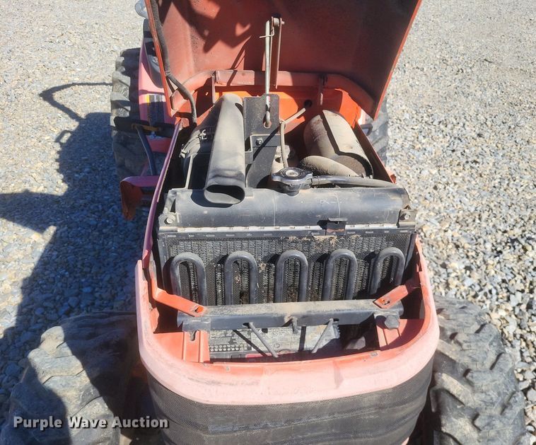 image for item MI9924 Kubota B2320 MFWD tractor