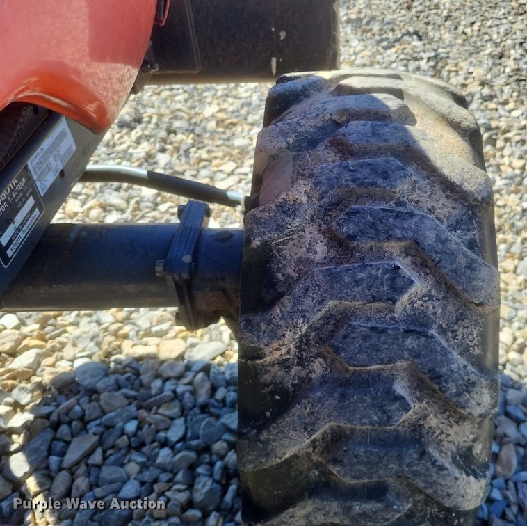 image for item MI9924 Kubota B2320 MFWD tractor